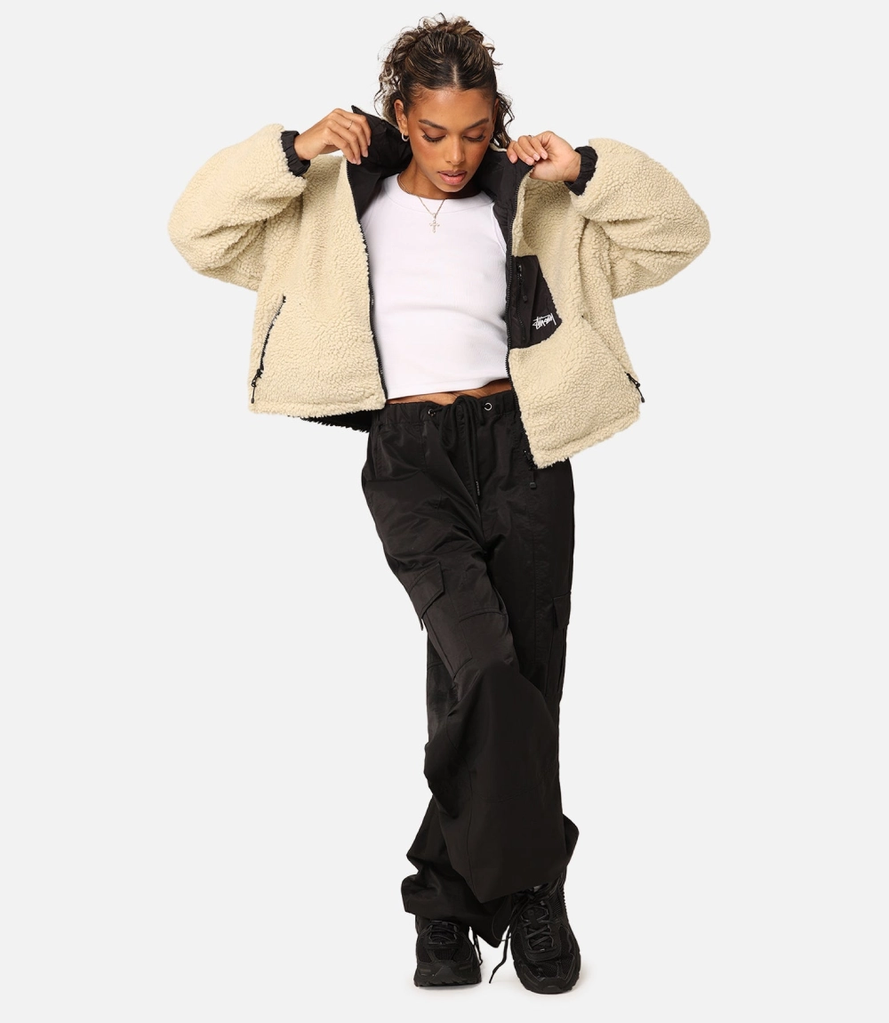 Women's Stüssy Reversible 8 Ball Cropped Sherpa Jacket (1)